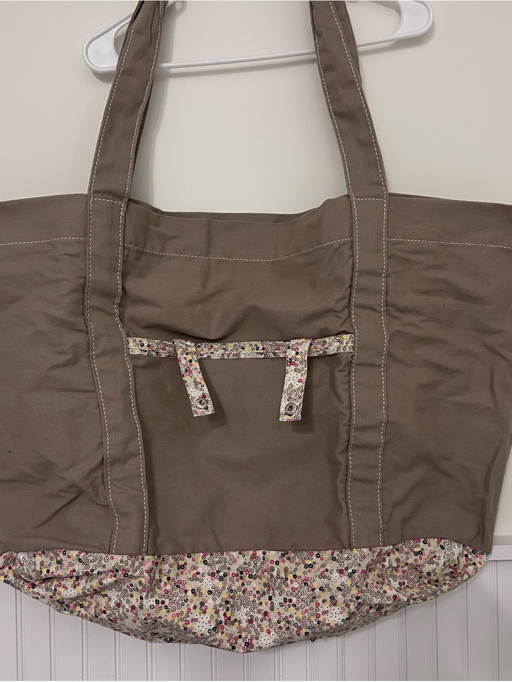 Large 31 Canvas Tote Bag in Taupe with Floral Trim “Vintage”
